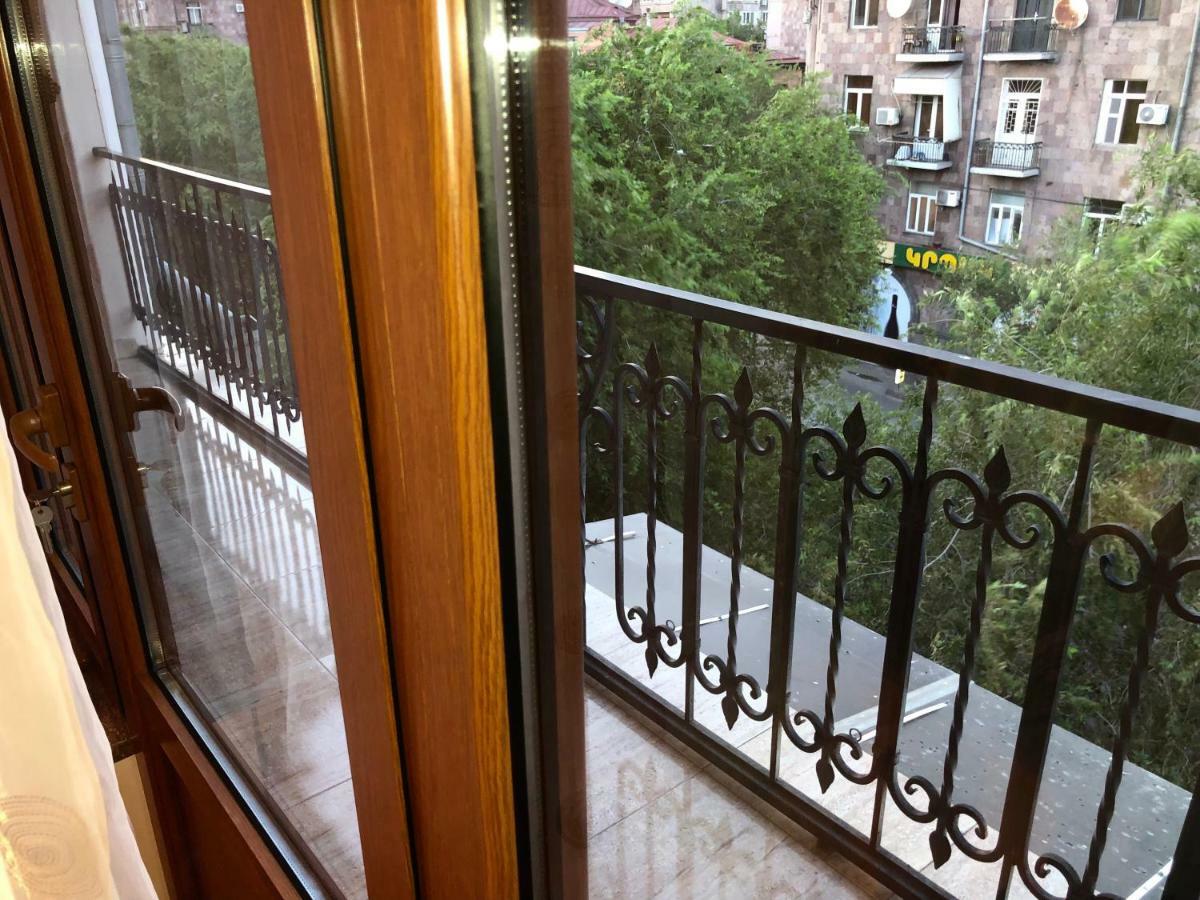 Luxury Tumanyan Apartment Erivan Dış mekan fotoğraf
